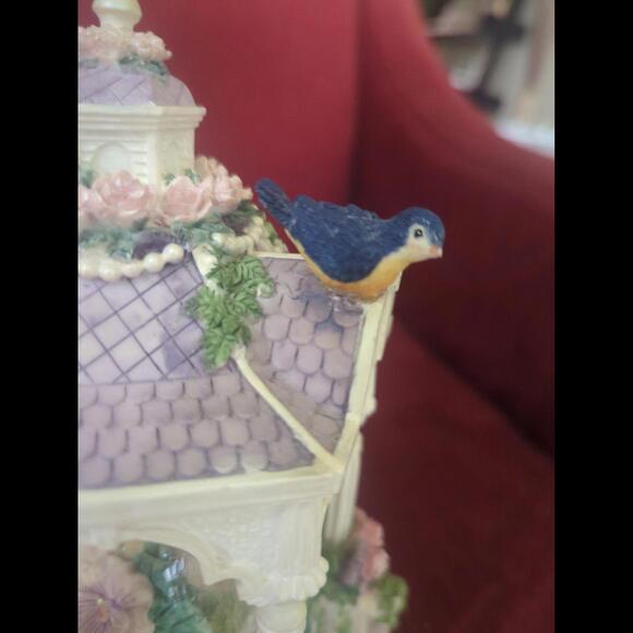 Vintage bluebird gazebo glitter globe - Picture 6 of 9